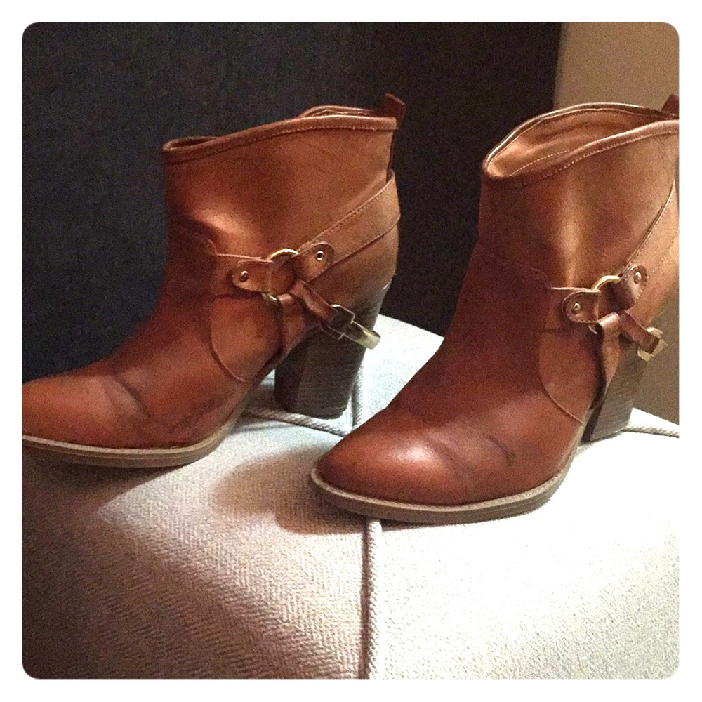 Tan Dakota Ankle Boots